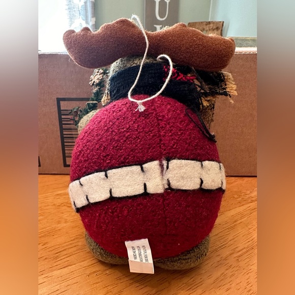 Christmas Reindeer Ornament - Picture 4 of 6